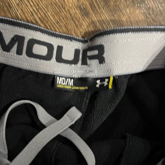 Under Armour, Mens Size Medium Pants, Good Condition - Picture 2 of 3